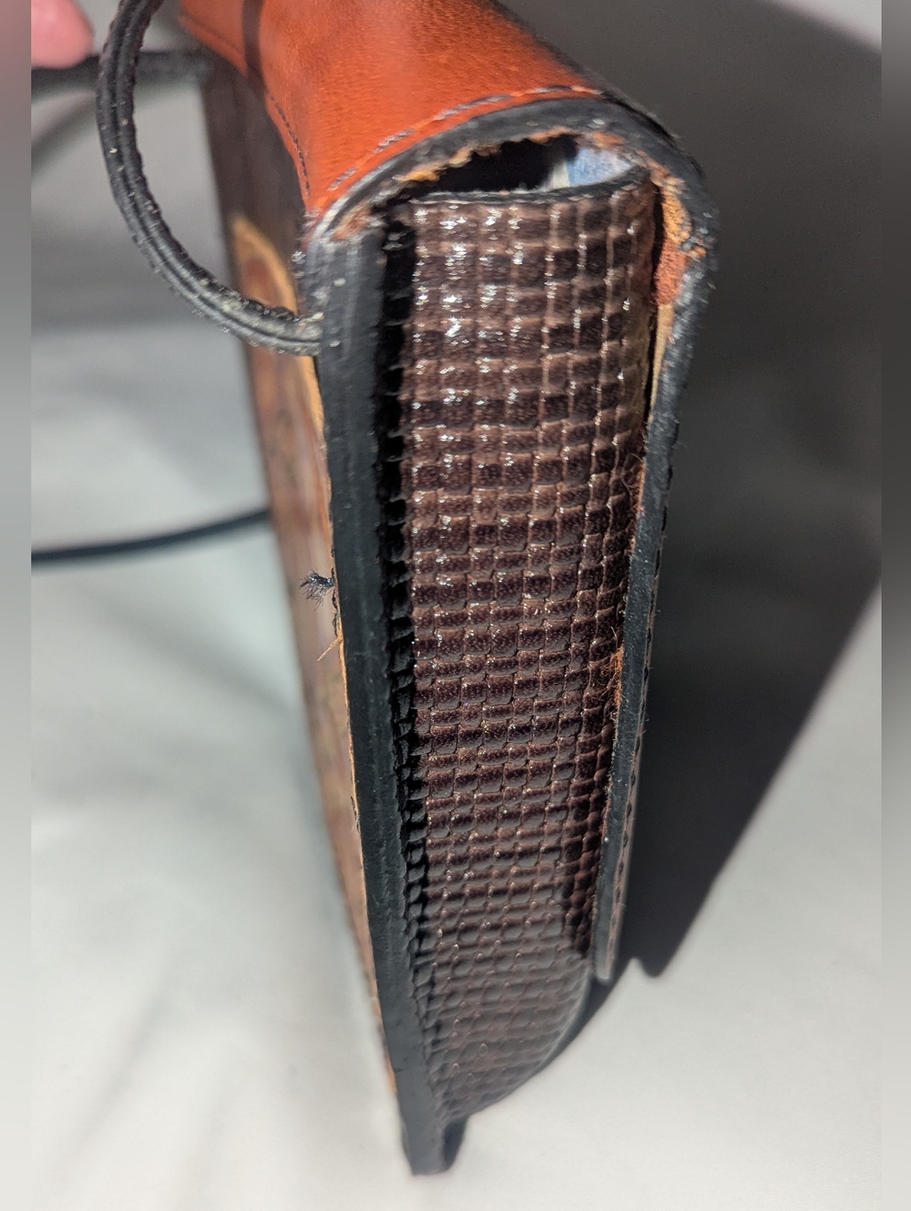 Vintage 90 Robbie Handcrafted Sculptural Leather 3D Embossed Mask Bag. - Picture 4 of 8